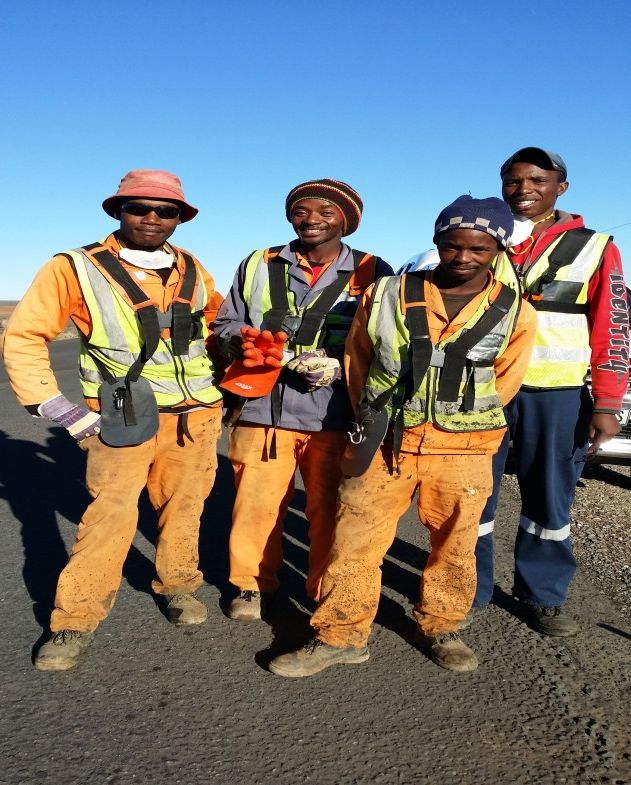Mendi Environ site team